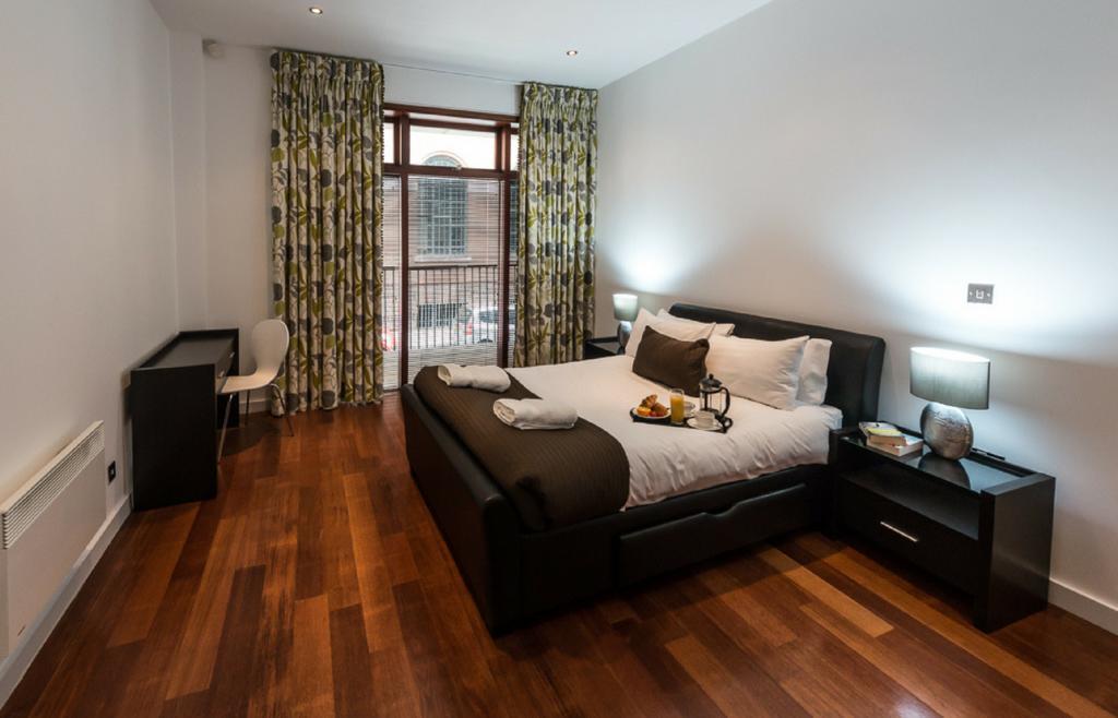 Base Serviced Apartments - Sir Thomas Street Liverpool Exterior foto